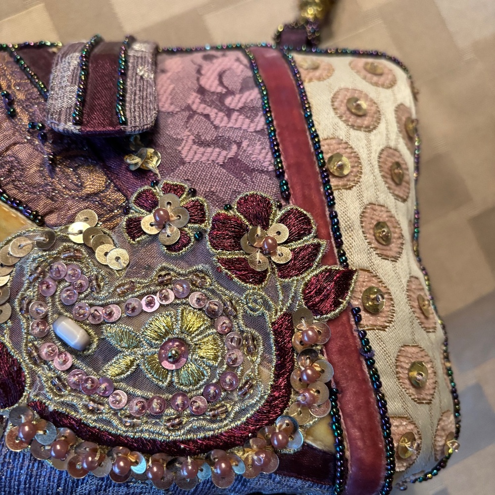 Vintage beaded handbag with sequins